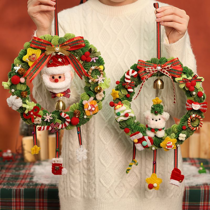 Santa Christmas Wreath Pipe Cleaner DIY Kit | Handmade Holiday Door Hanging Wreath Decor